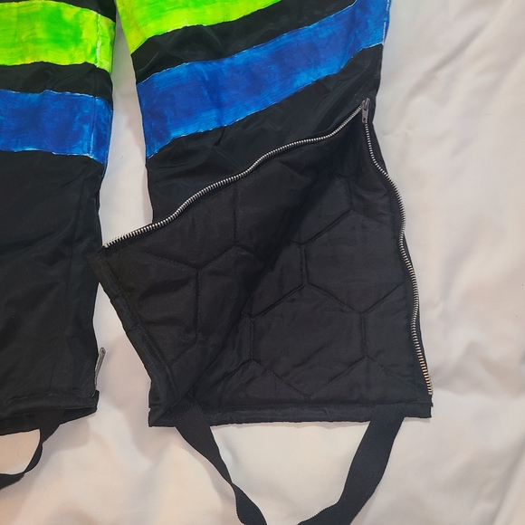 Handpainted Ski Suit / Snow Suit - Picture 12 of 14